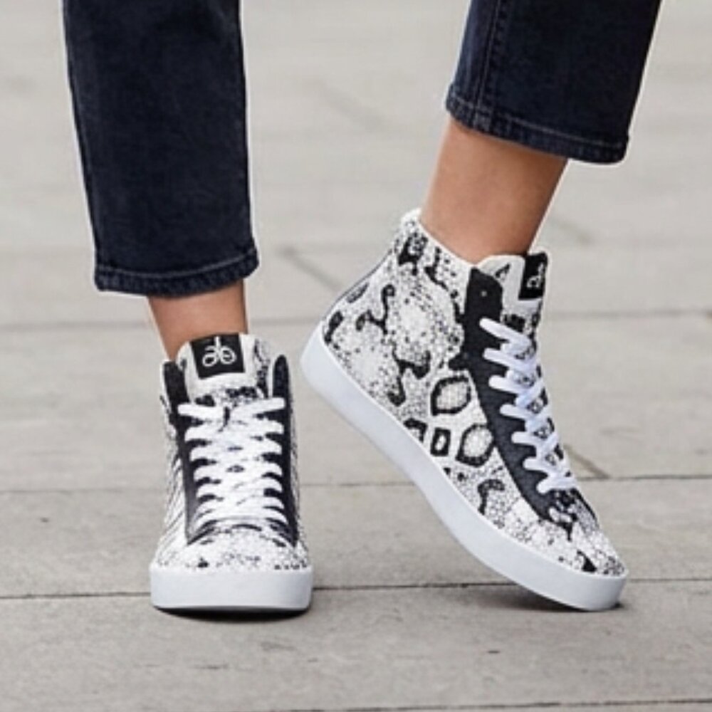 OTBT Hologram High Top Sneakers Black White Snake Print Size 7.5 NWT